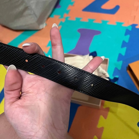 Authentic Louis Vuitton two tone belt - Picture 4 of 5